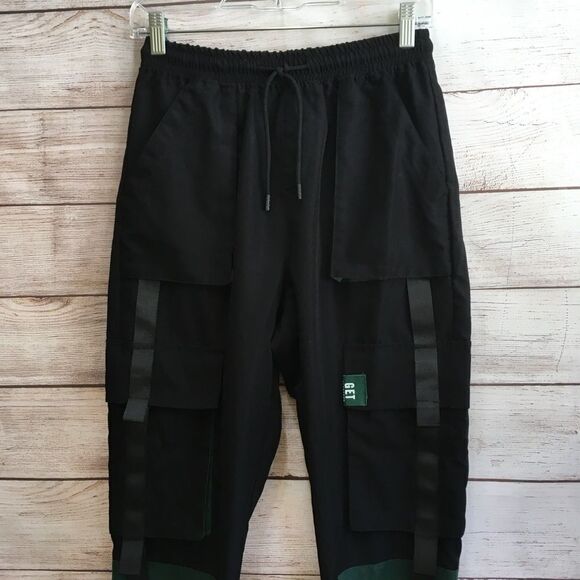 SHEIN GET INSPIRED CARGO JOGGER PANTS IN BLACK - Picture 2 of 6